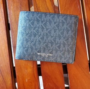 BRAND NEW Michael Kors Mens Bifold Wallet